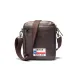 L'iconico borsello da uomo con tracolla Avirex Maverick dal design ispirato al film Top Gun